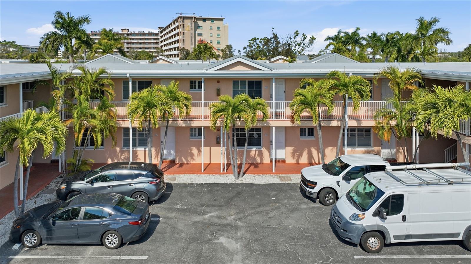 Image 32 of 37 For 19417 Gulf Boulevard A-108