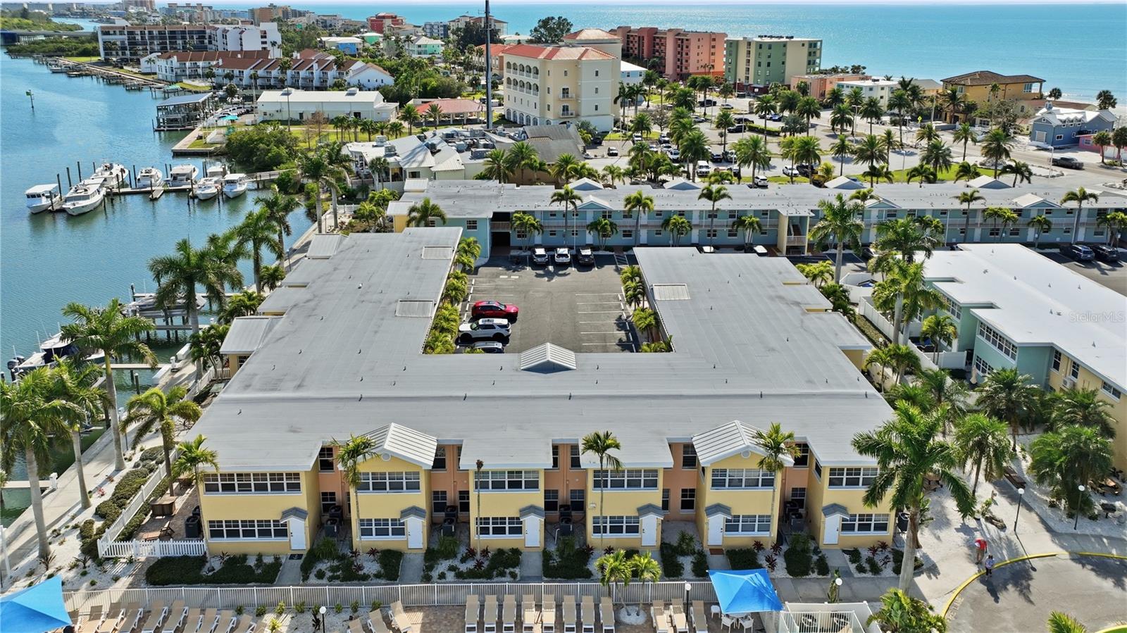 Image 34 of 37 For 19417 Gulf Boulevard A-108