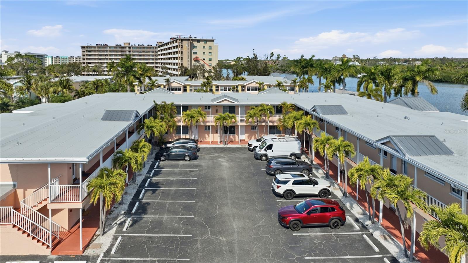 Image 35 of 37 For 19417 Gulf Boulevard A-108