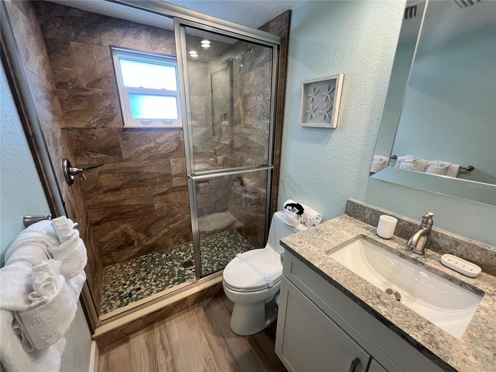 Image 9 of 12 For 6154 Midnight Pass Road D16