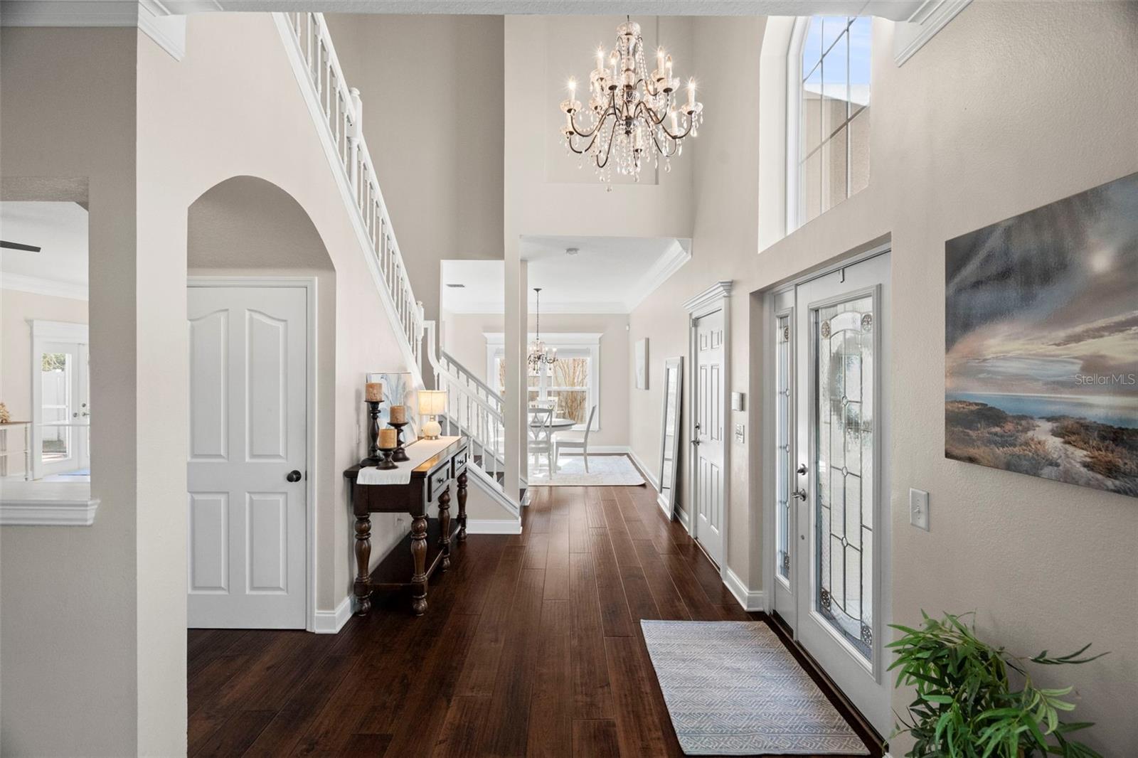 Listing photo id 8 for 834 Addison Drive Ne