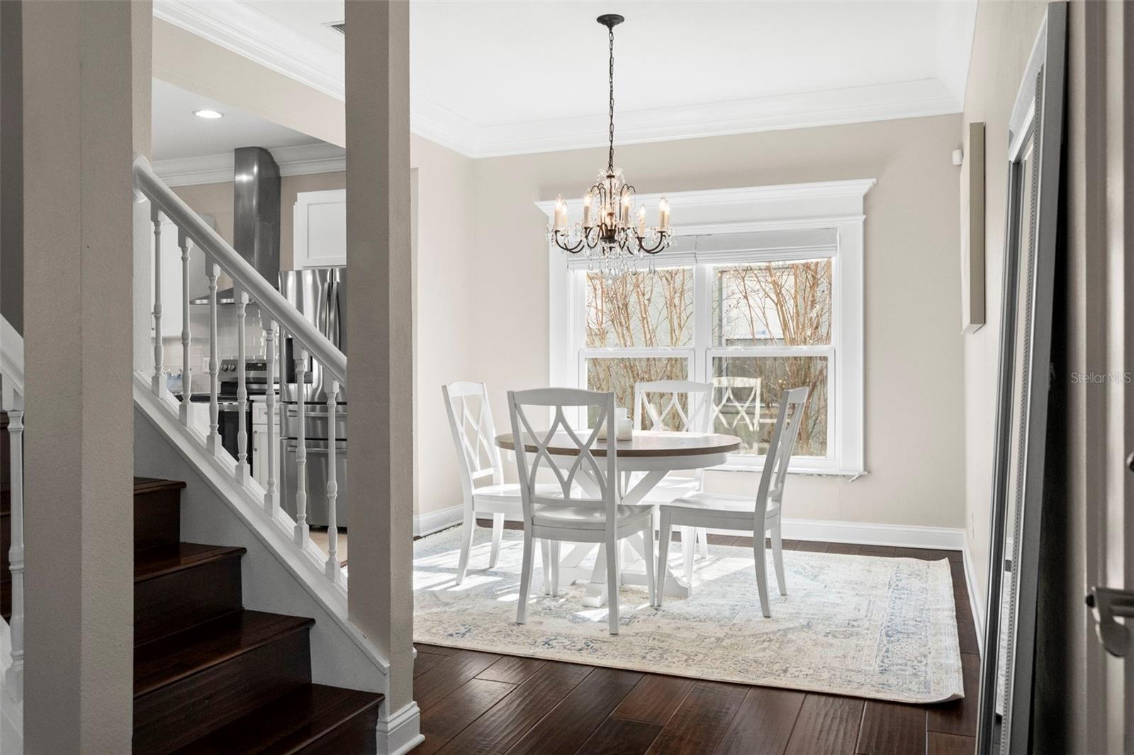 Listing photo id 10 for 834 Addison Drive Ne