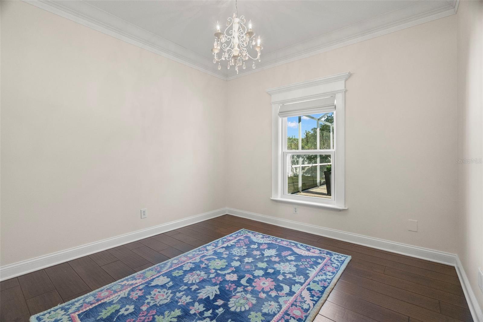 Listing photo id 21 for 834 Addison Drive Ne