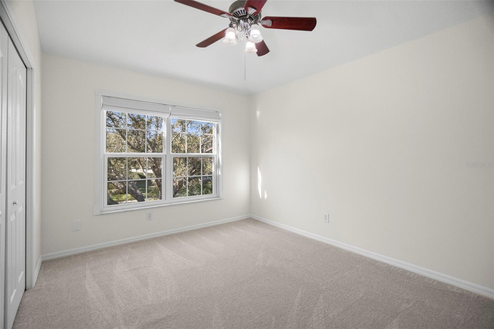 Listing photo id 26 for 834 Addison Drive Ne