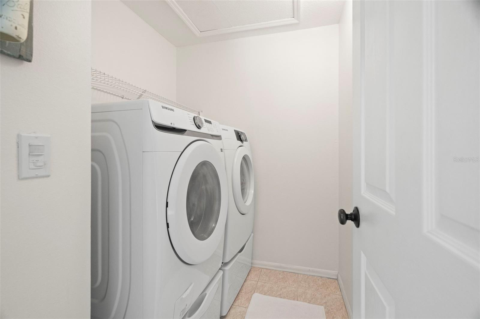 Listing photo id 30 for 834 Addison Drive Ne