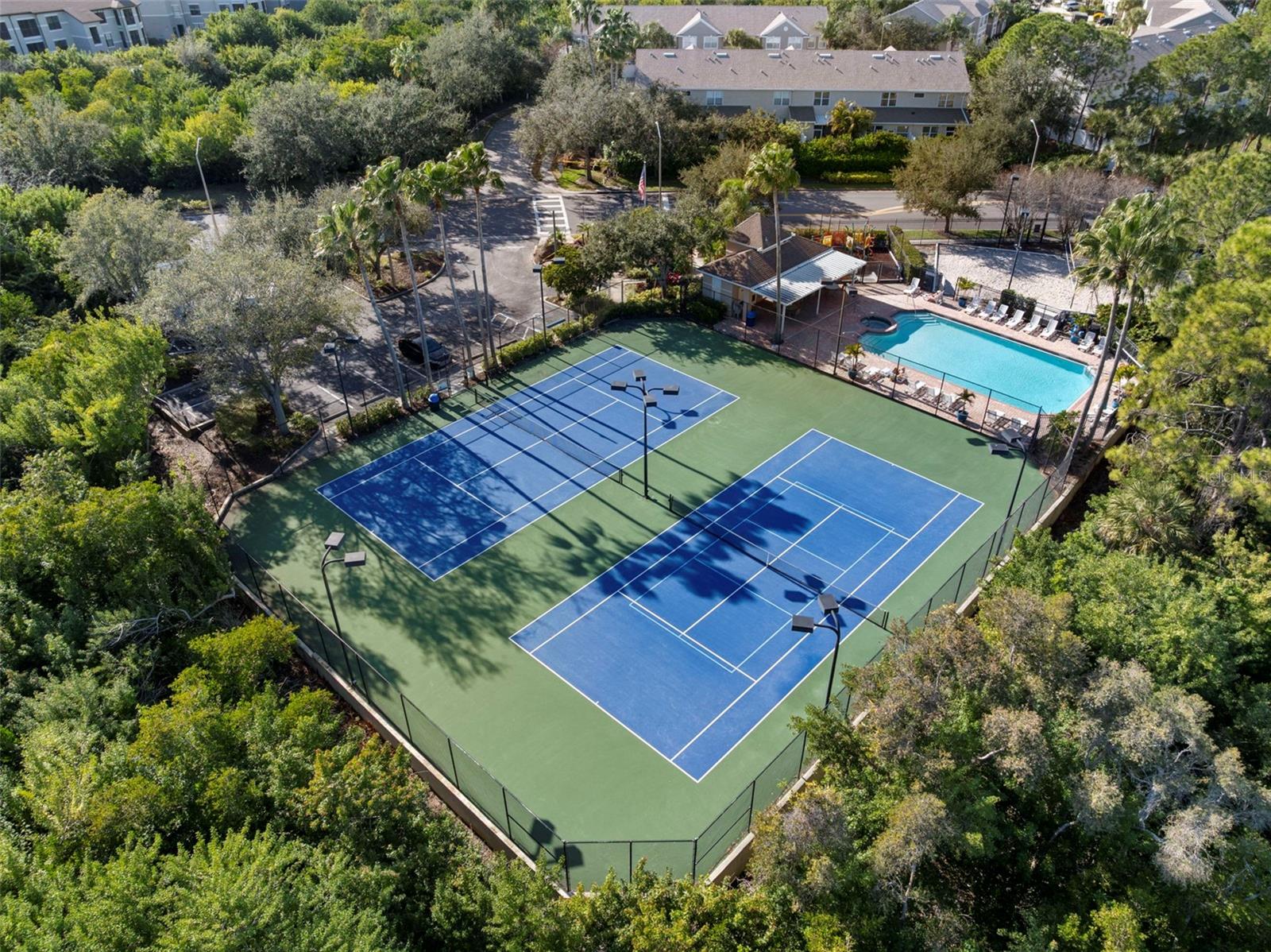 Listing photo id 43 for 834 Addison Drive Ne