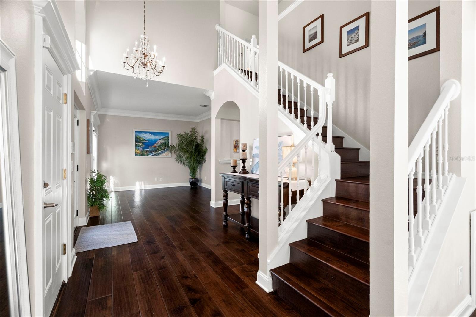 Listing photo id 7 for 834 Addison Drive Ne