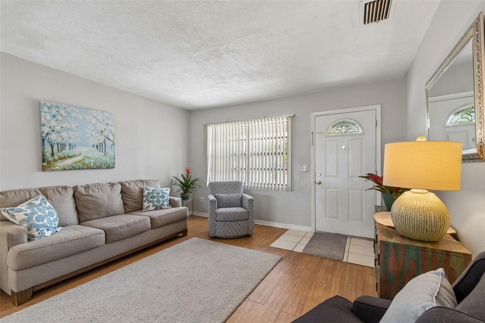 Image 10 of 34 For 203 Linebaugh Avenue