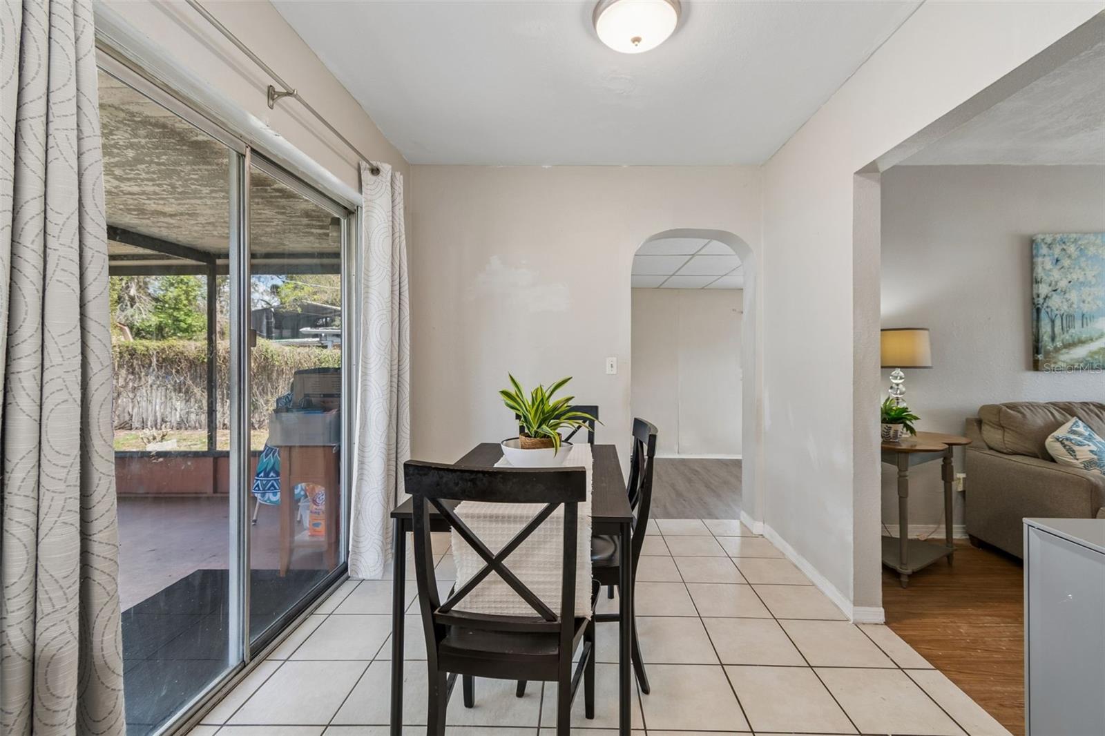 Image 13 of 34 For 203 Linebaugh Avenue