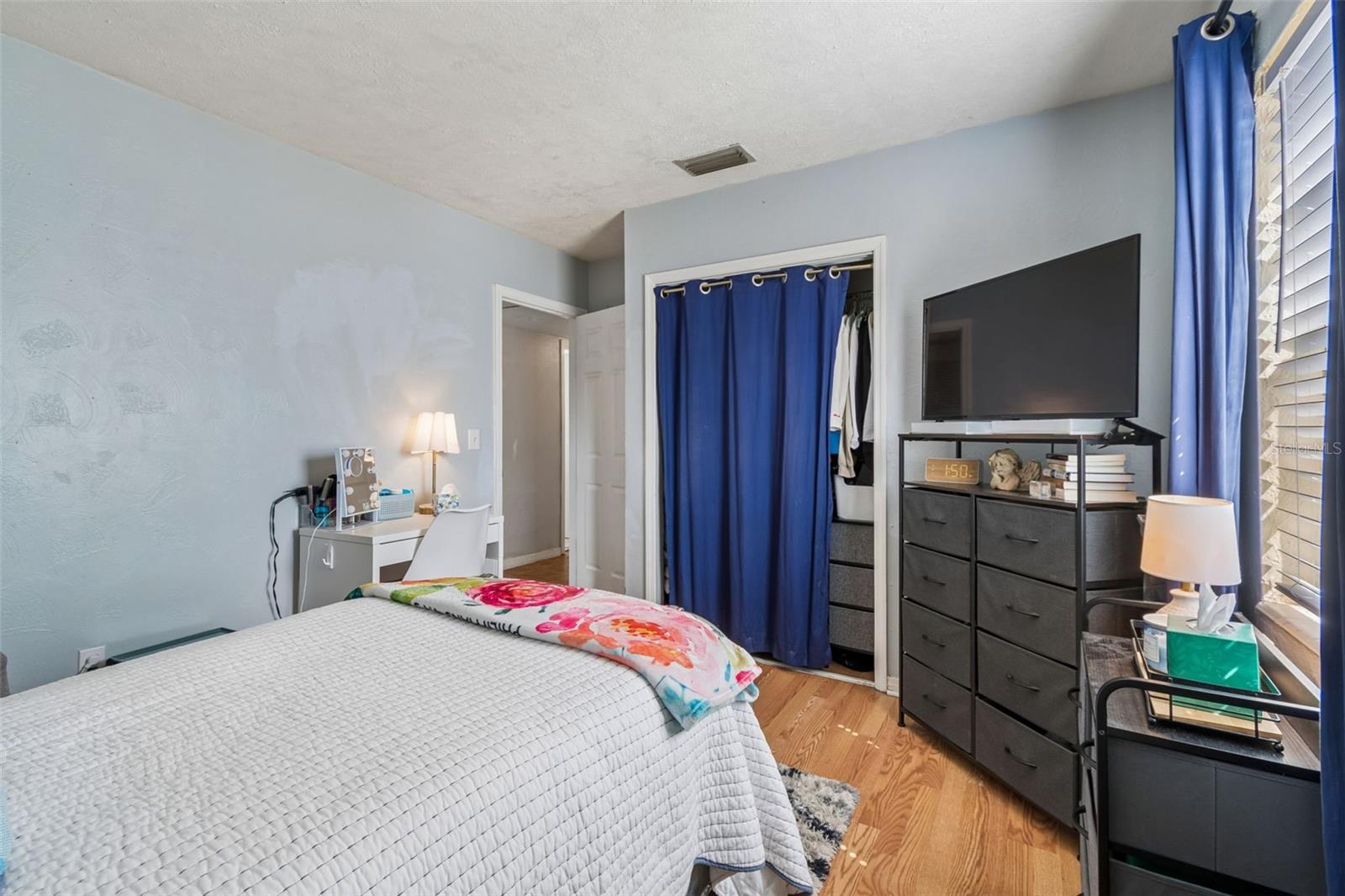 Image 21 of 34 For 203 Linebaugh Avenue