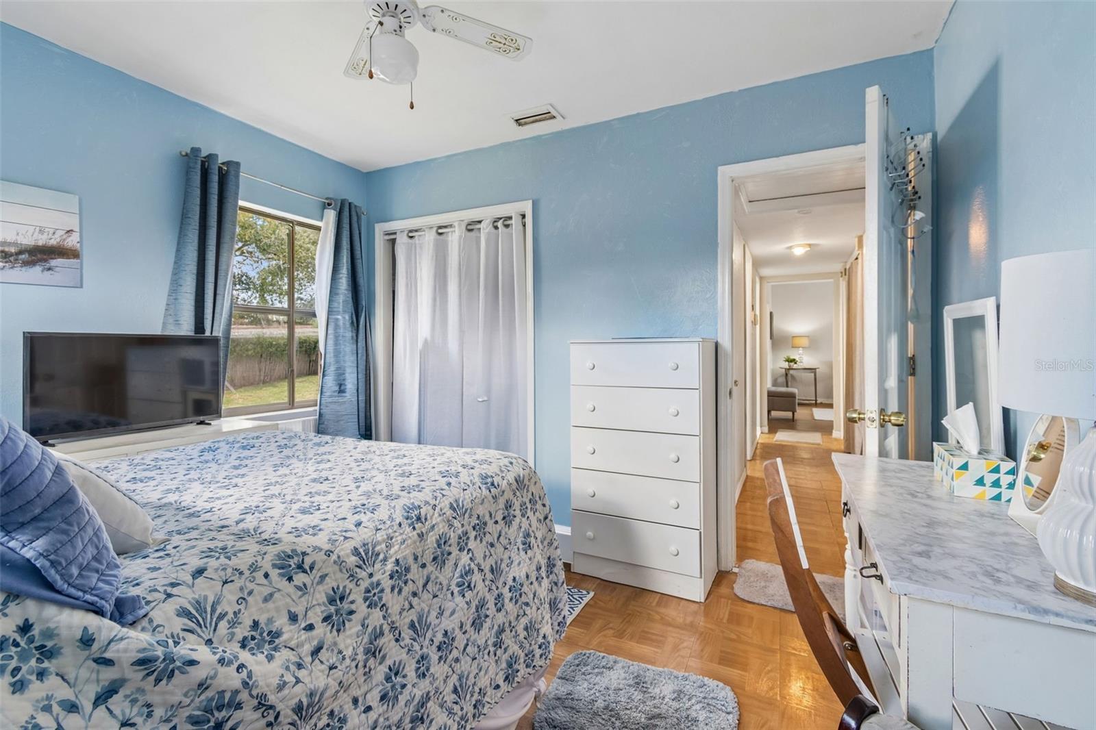 Image 23 of 34 For 203 Linebaugh Avenue