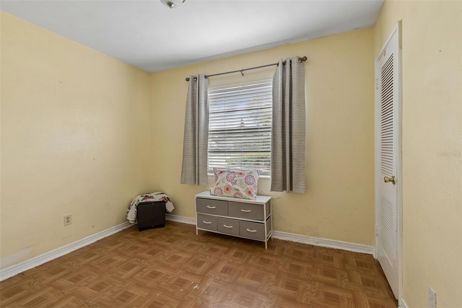 Image 24 of 34 For 203 Linebaugh Avenue