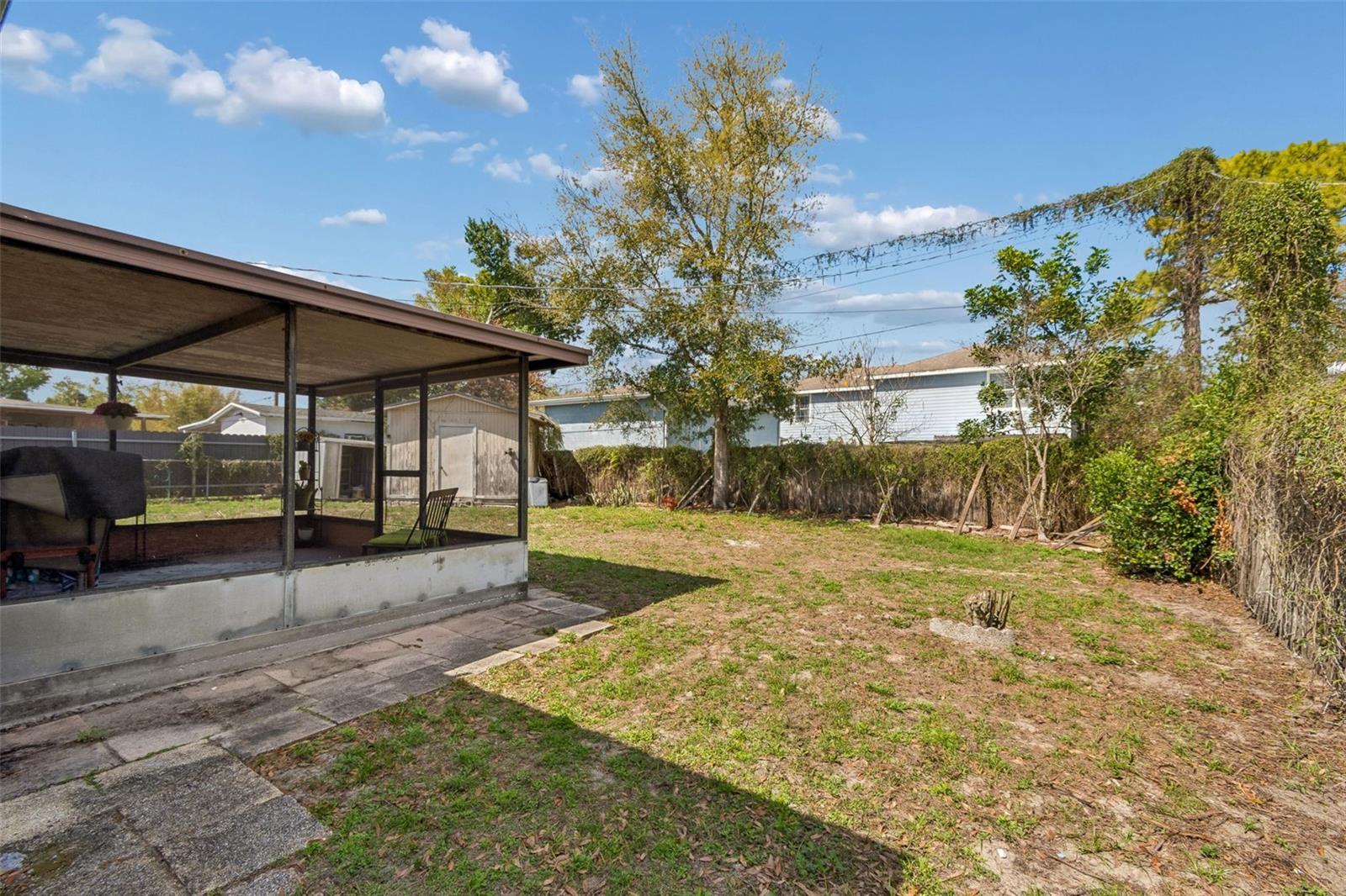 Image 28 of 34 For 203 Linebaugh Avenue