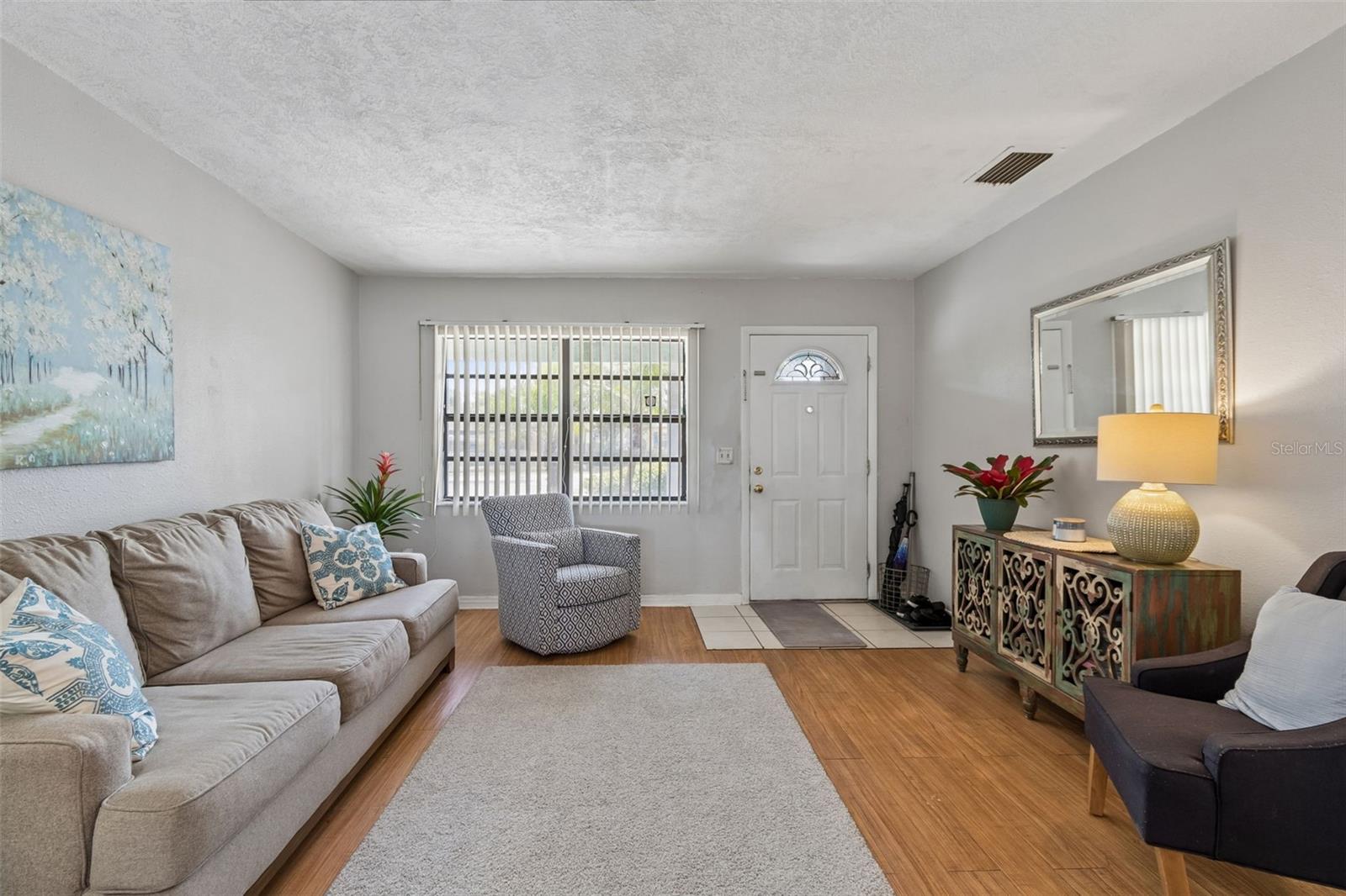 Image 9 of 34 For 203 Linebaugh Avenue