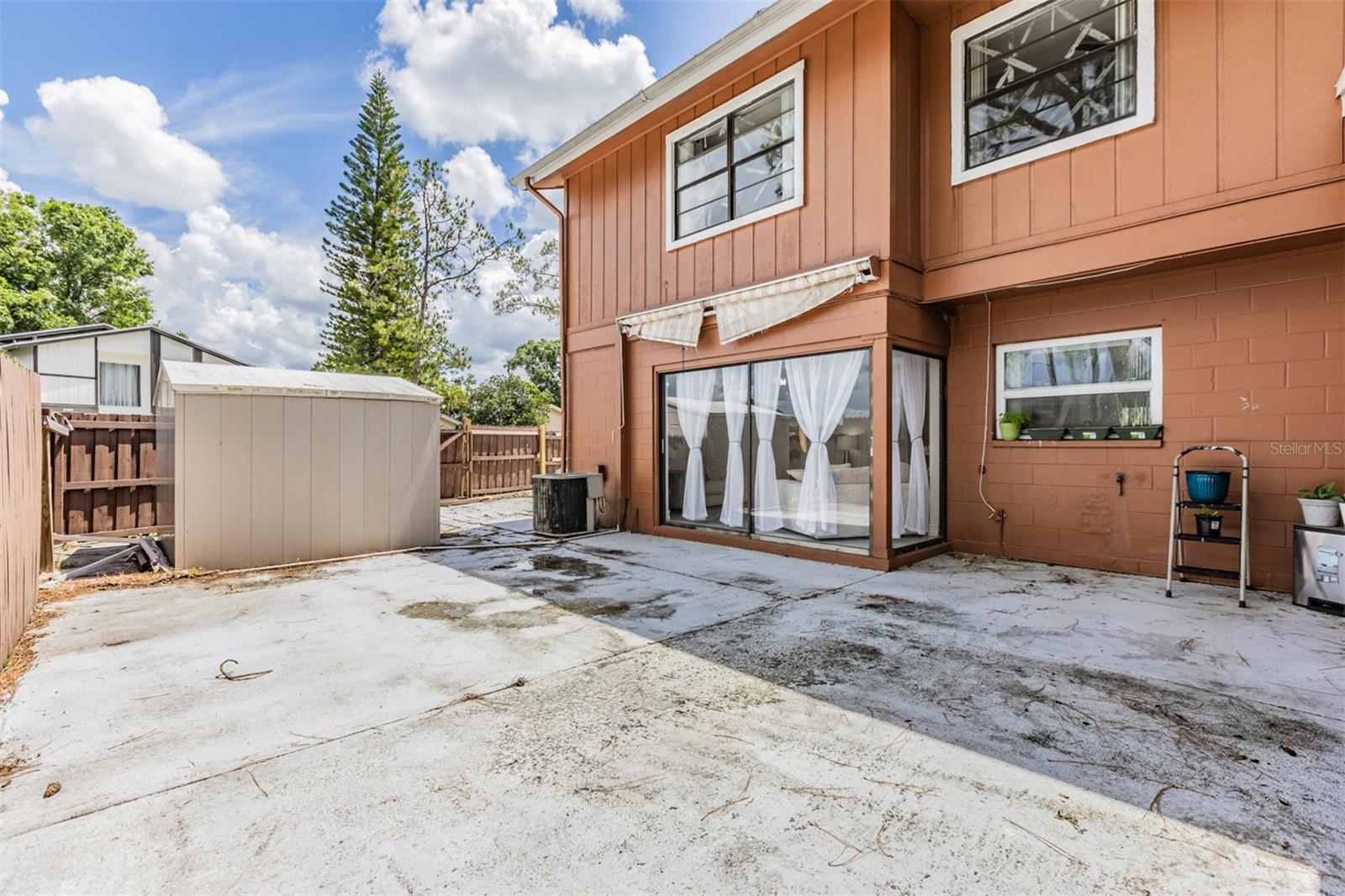 Image 23 of 30 For 10520 Winrock Place