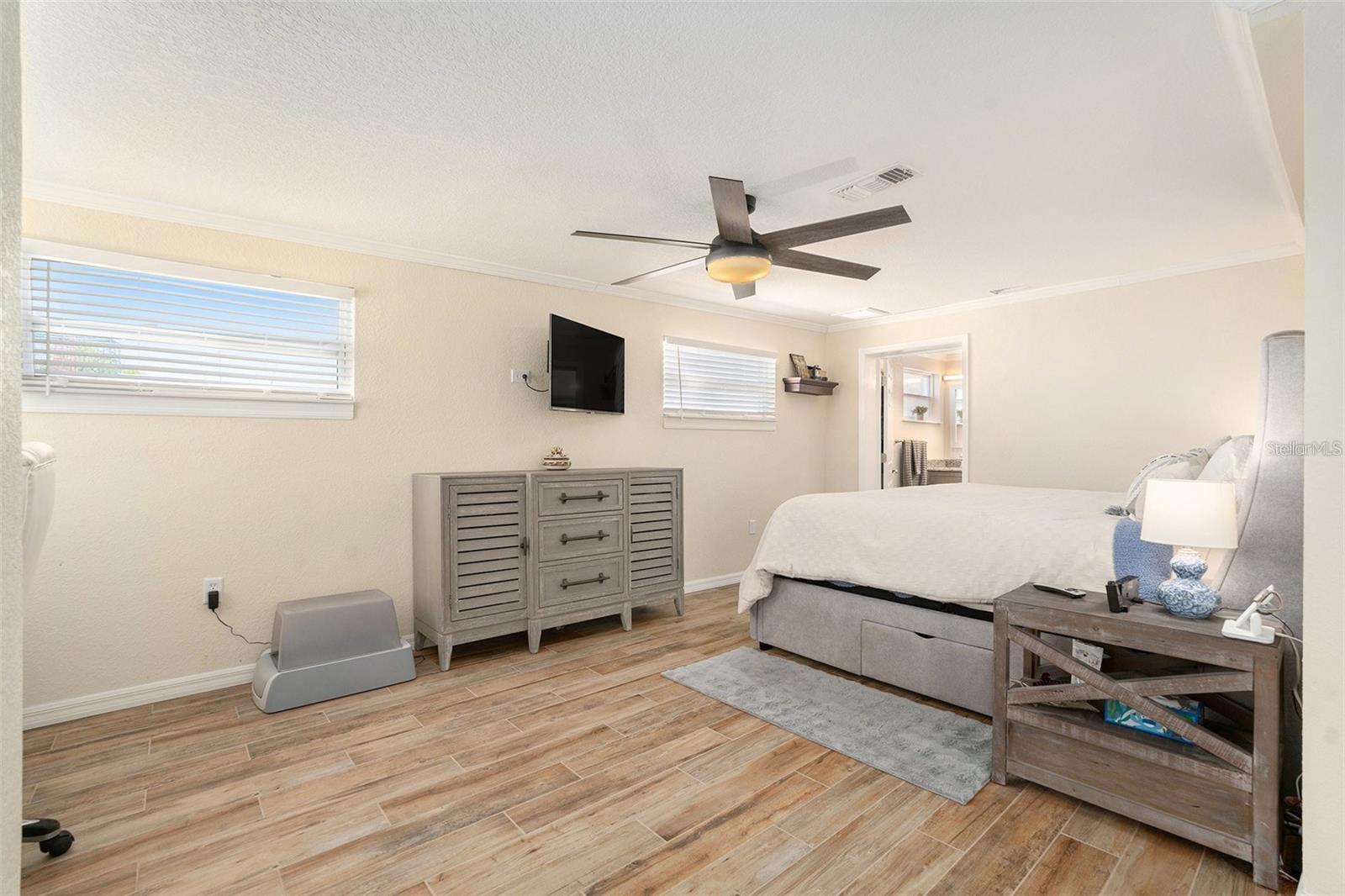 Image 11 of 21 For 13401 Neptune Drive