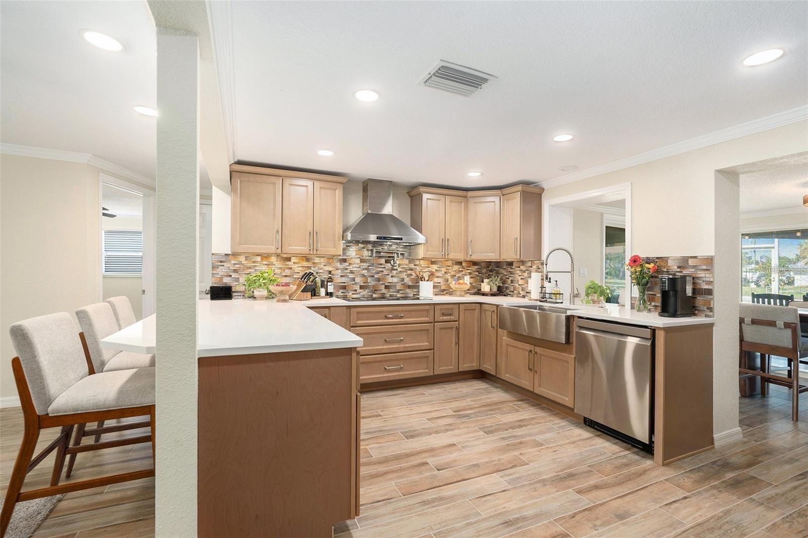 Image 8 of 21 For 13401 Neptune Drive