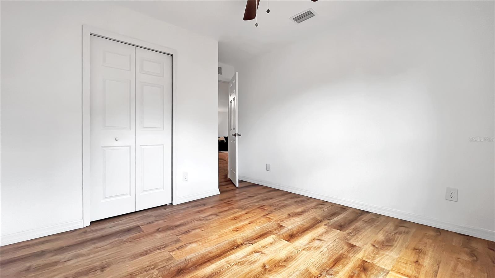 Image 30 of 63 For 4694 Yarmouth Avenue S