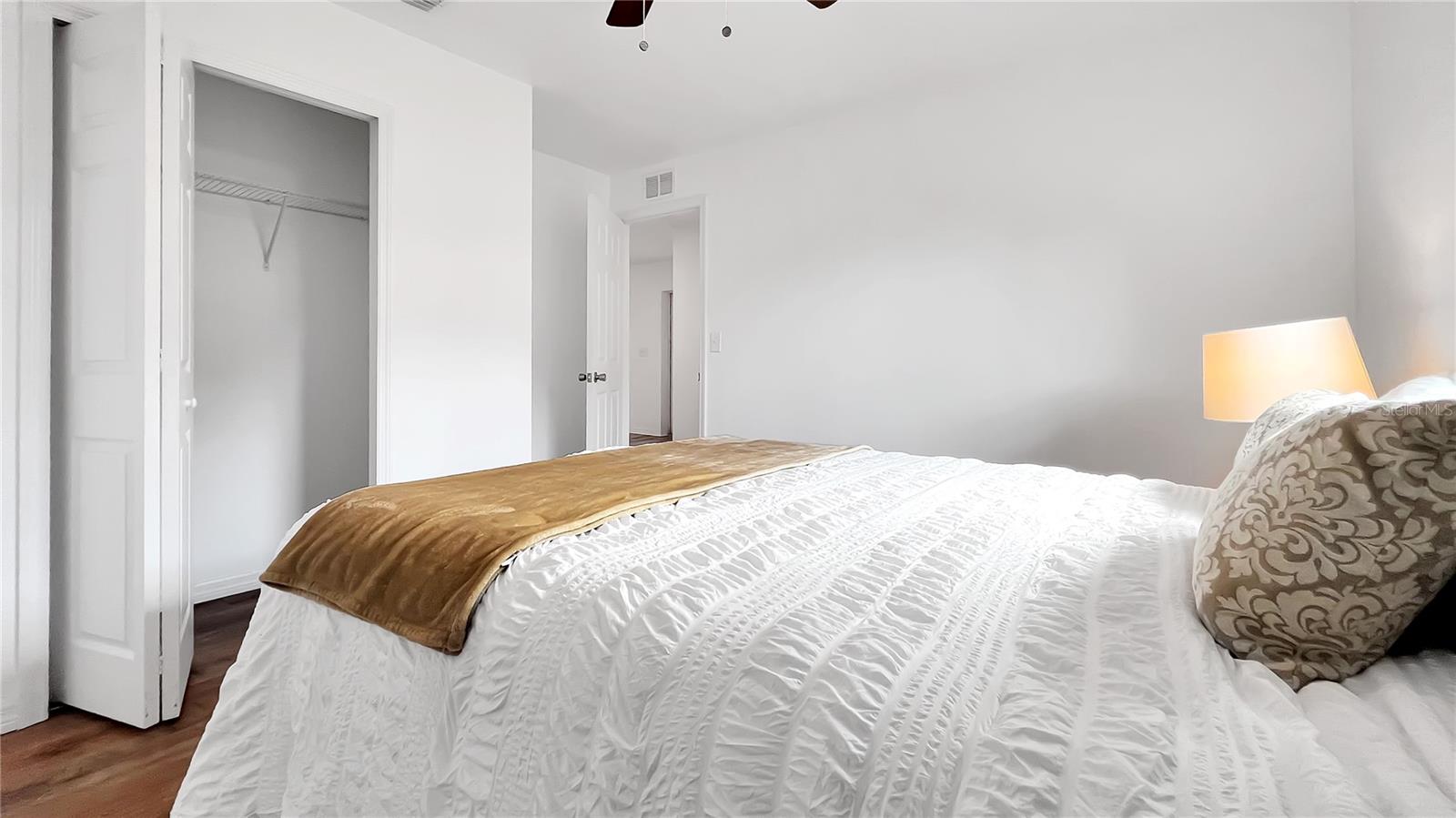 Image 33 of 63 For 4694 Yarmouth Avenue S