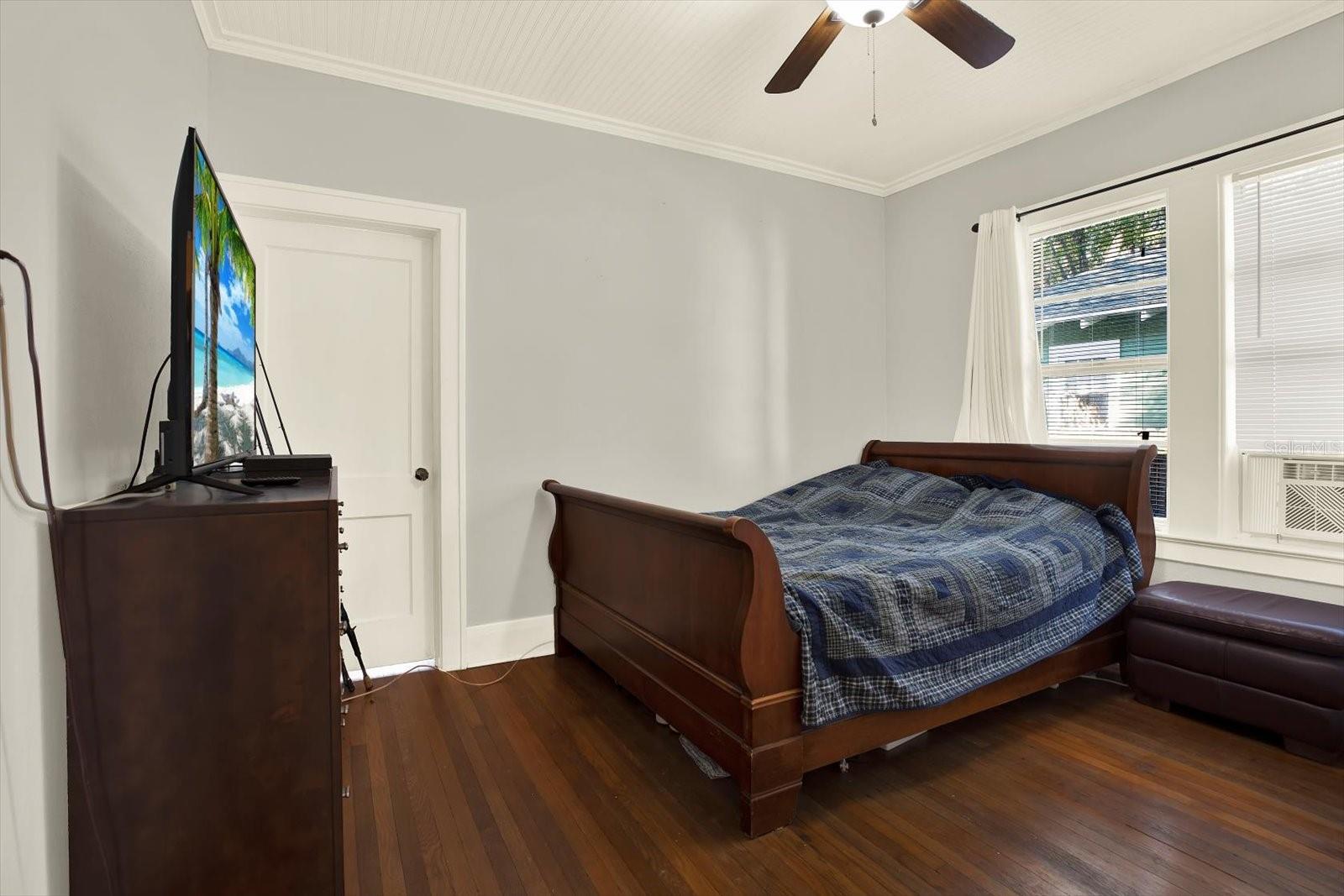 Image 11 of 26 For 1414 Paris Street