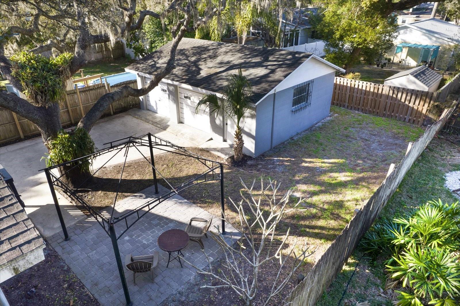 Image 24 of 26 For 1414 Paris Street