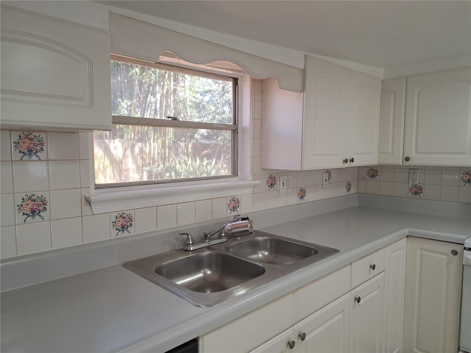 Image 12 of 39 For 1040 65th Street S