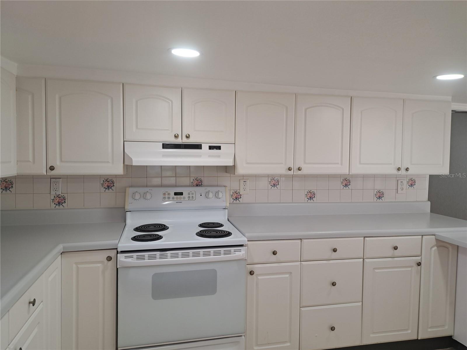 Image 13 of 39 For 1040 65th Street S