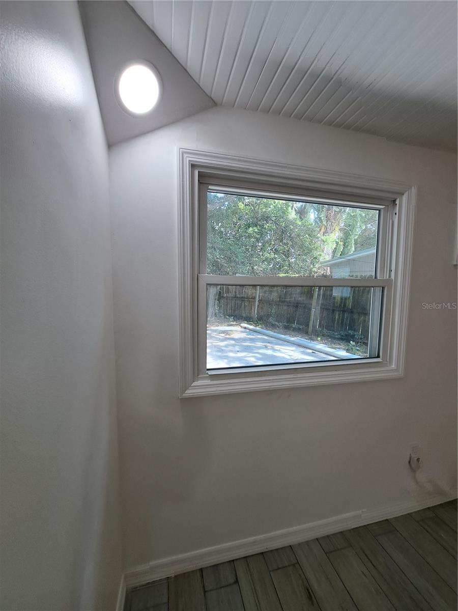 Image 19 of 39 For 1040 65th Street S