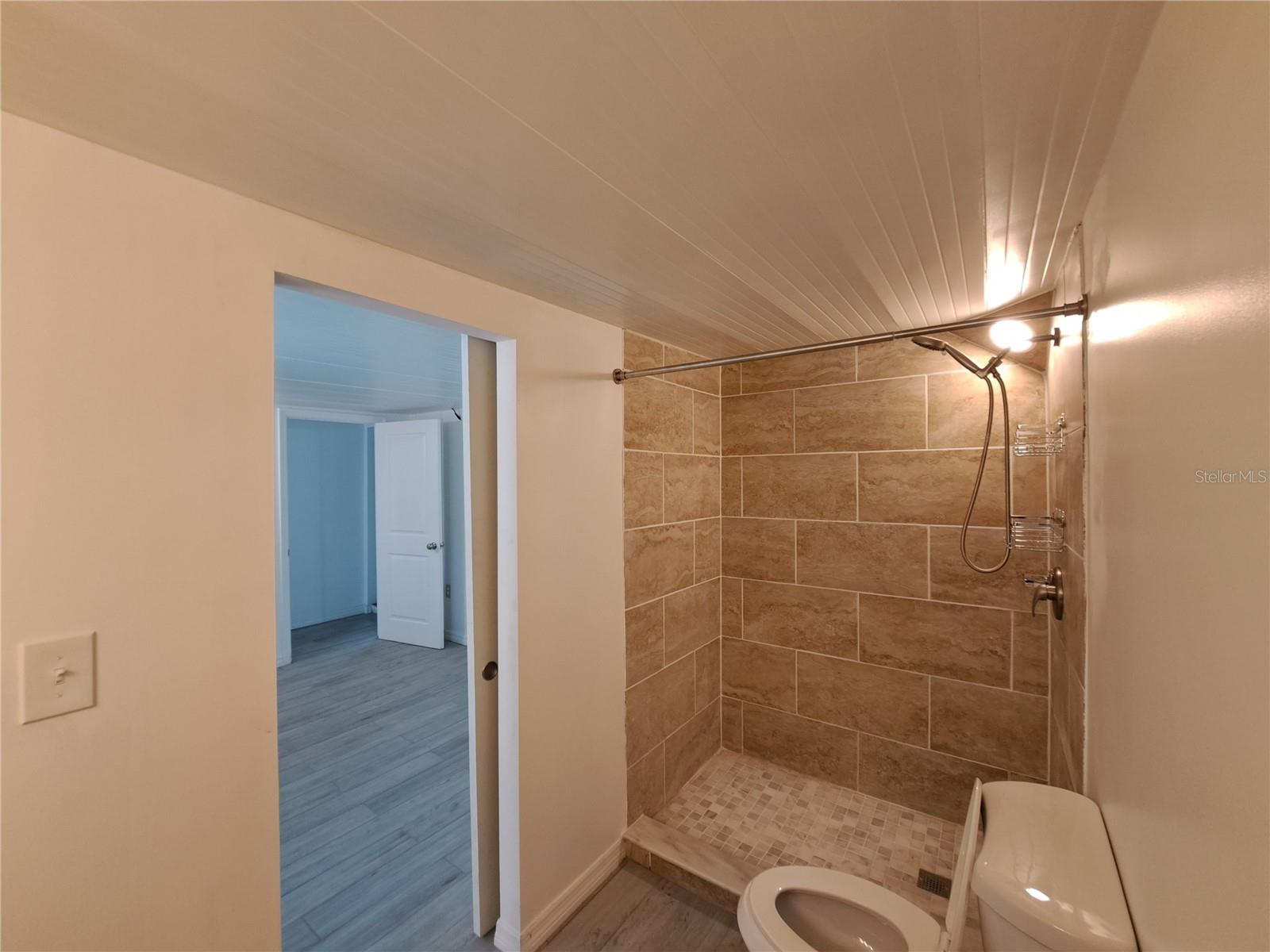 Image 22 of 39 For 1040 65th Street S