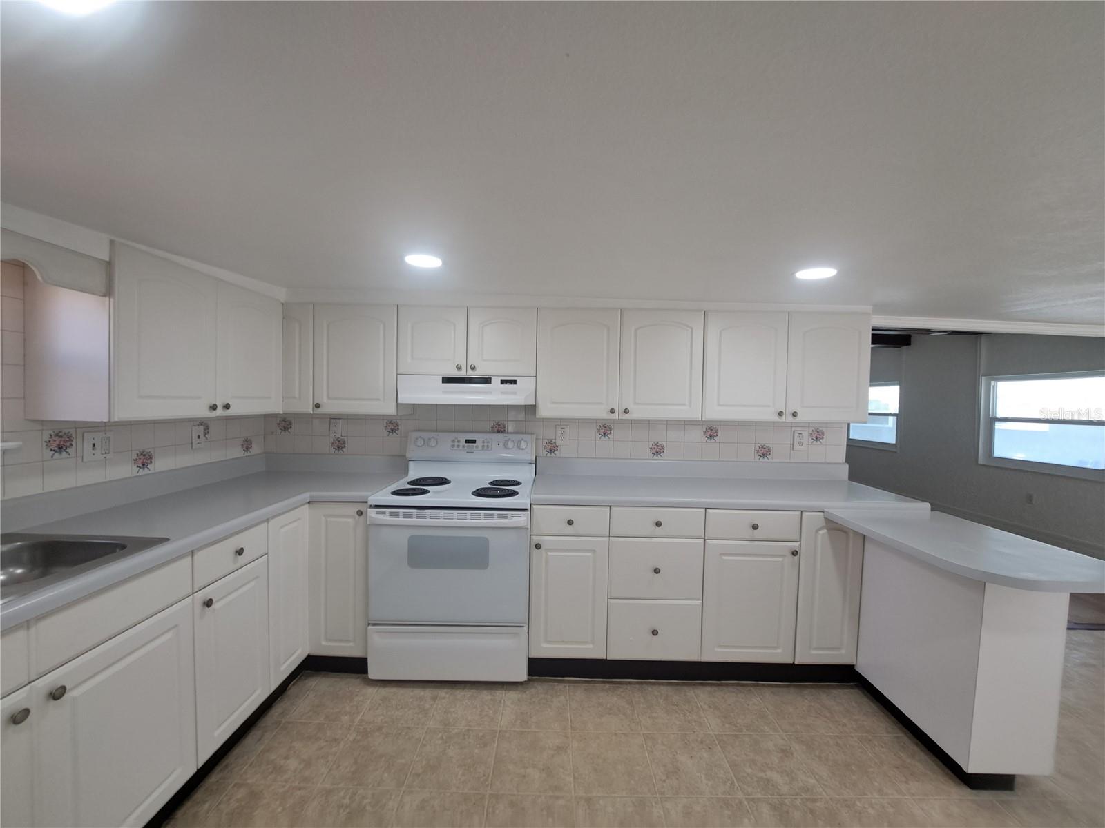 Image 7 of 39 For 1040 65th Street S