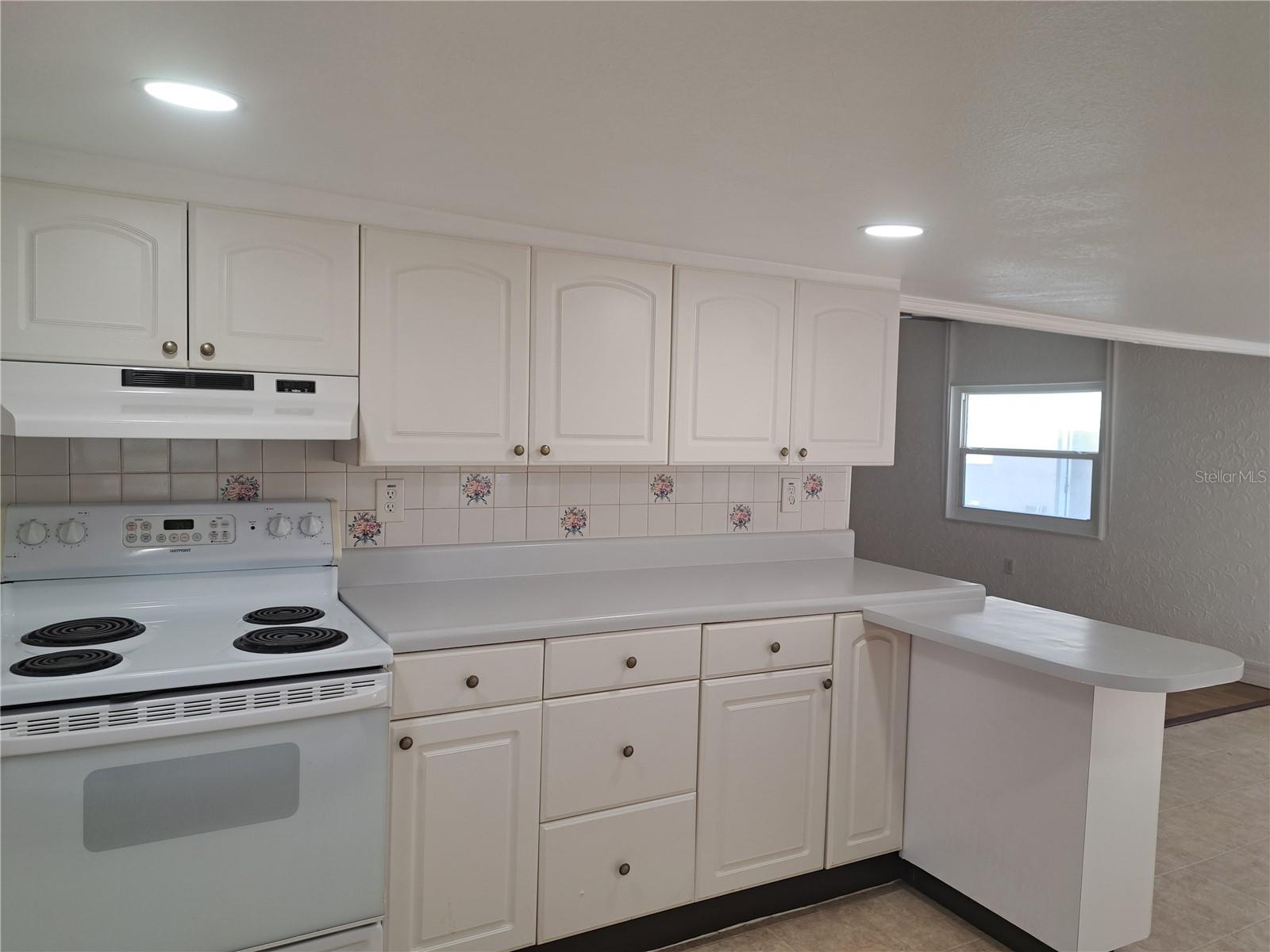 Image 9 of 39 For 1040 65th Street S