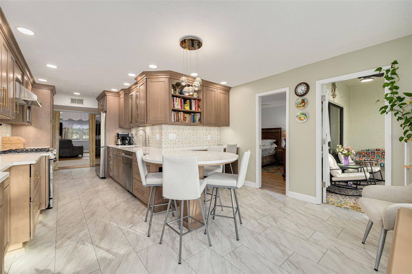 Image 14 of 32 For 8198 Terrace Garden Drive N 202