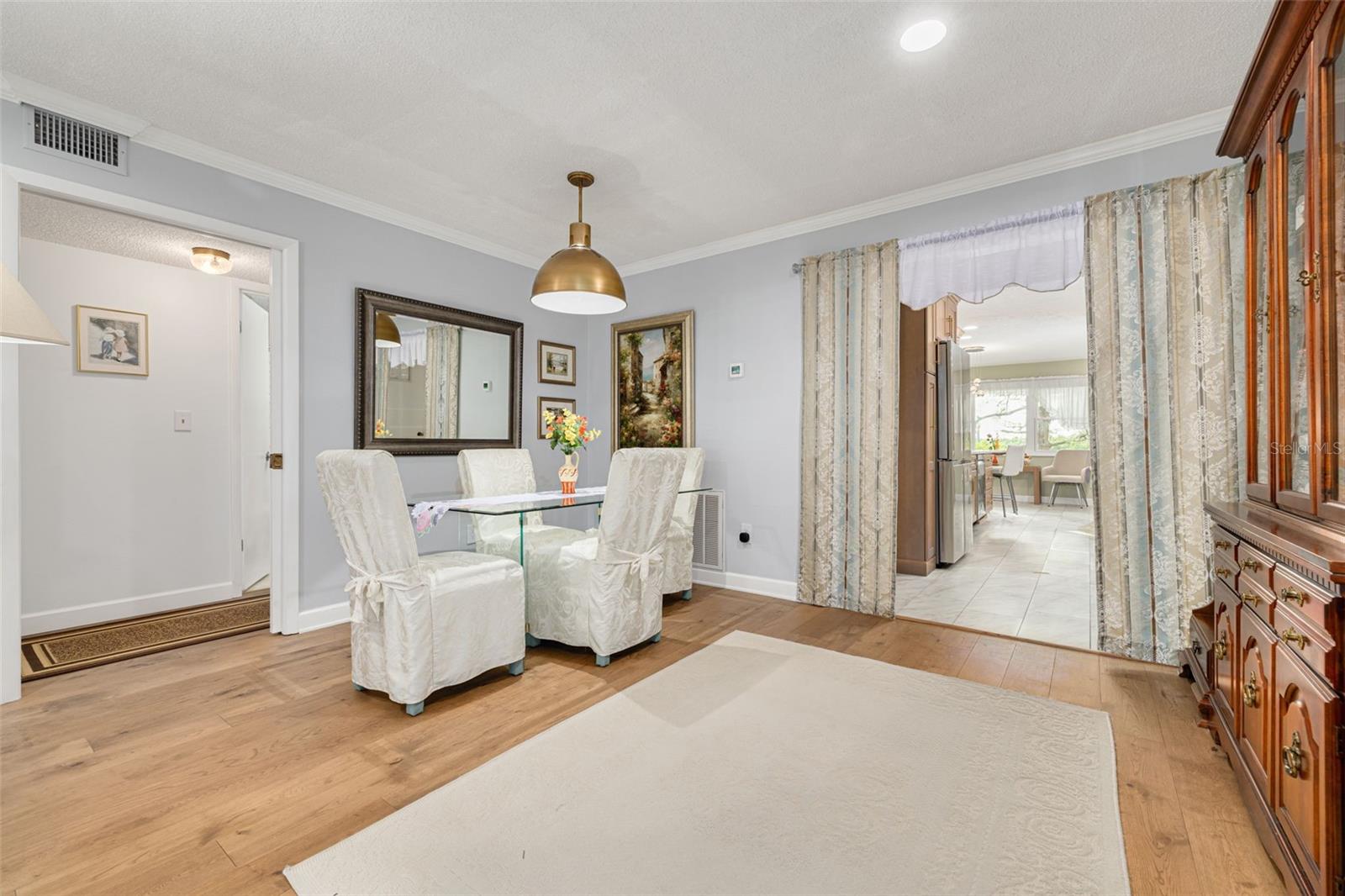 Image 6 of 32 For 8198 Terrace Garden Drive N 202