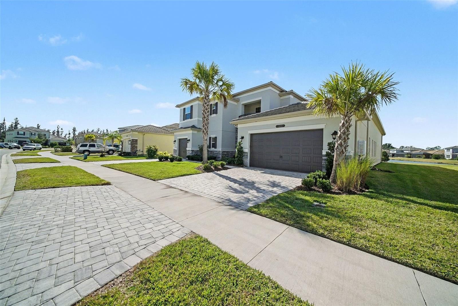 Listing photo id 9 for 3263 Juniper Springs Street