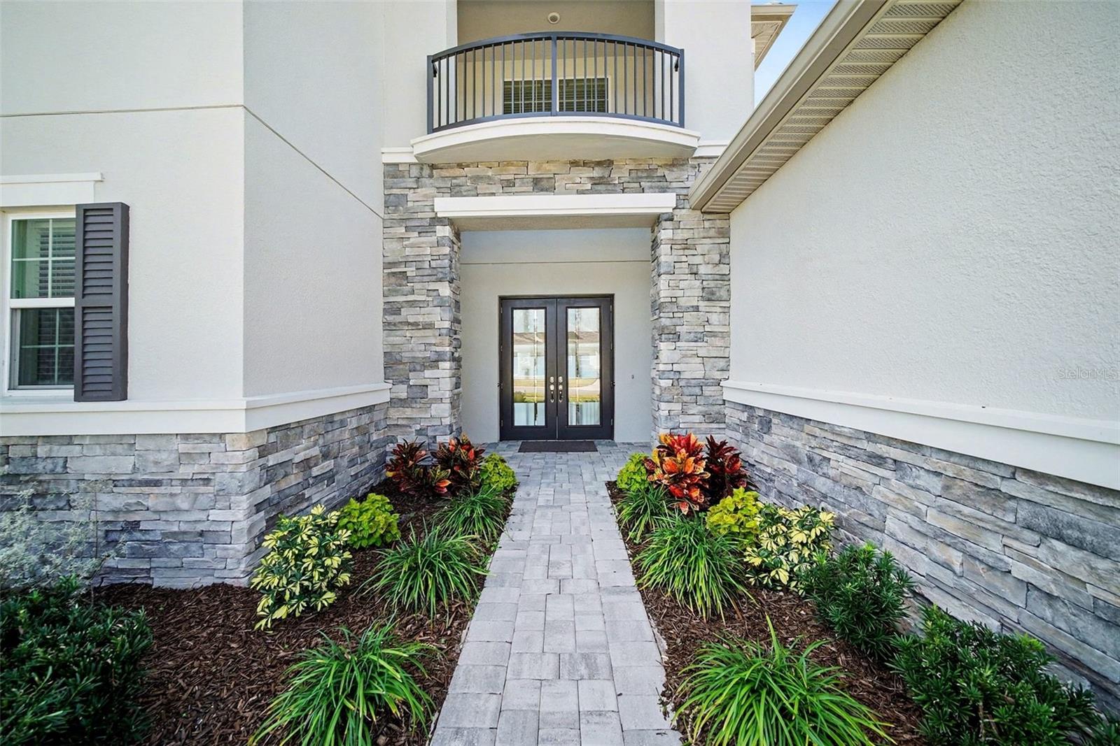 Listing photo id 12 for 3263 Juniper Springs Street