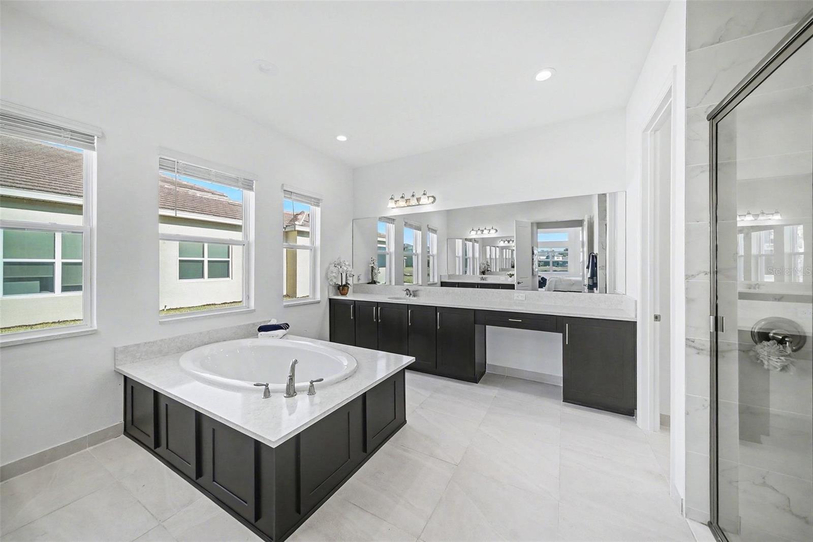 Listing photo id 37 for 3263 Juniper Springs Street