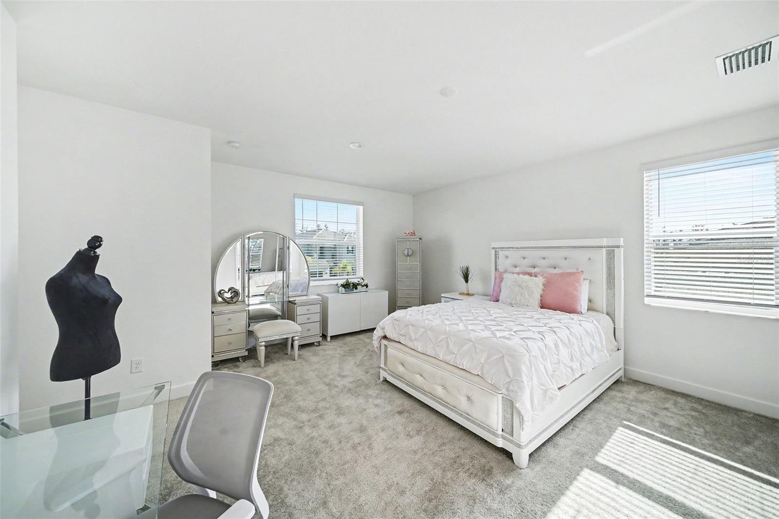 Listing photo id 40 for 3263 Juniper Springs Street