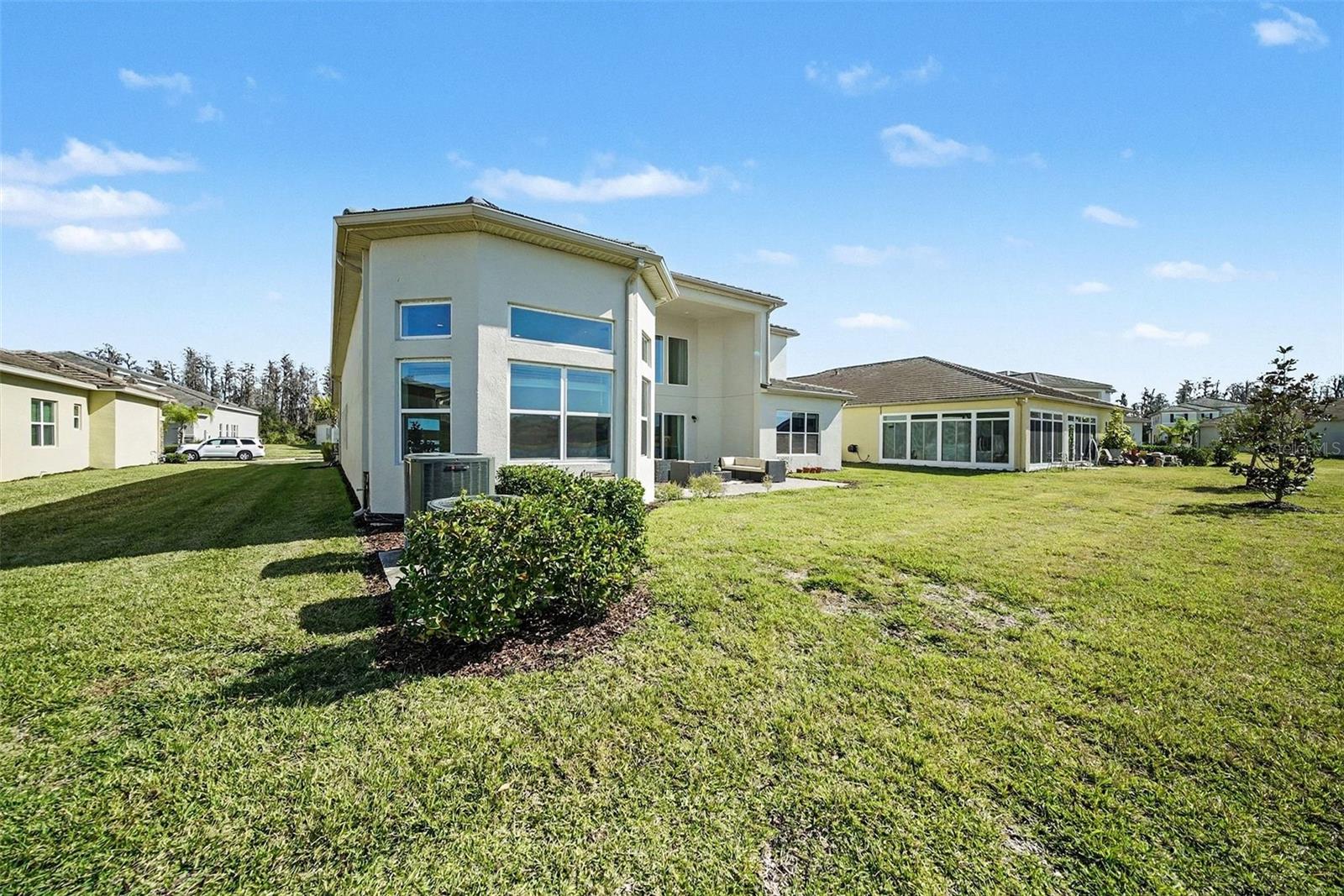 Listing photo id 47 for 3263 Juniper Springs Street