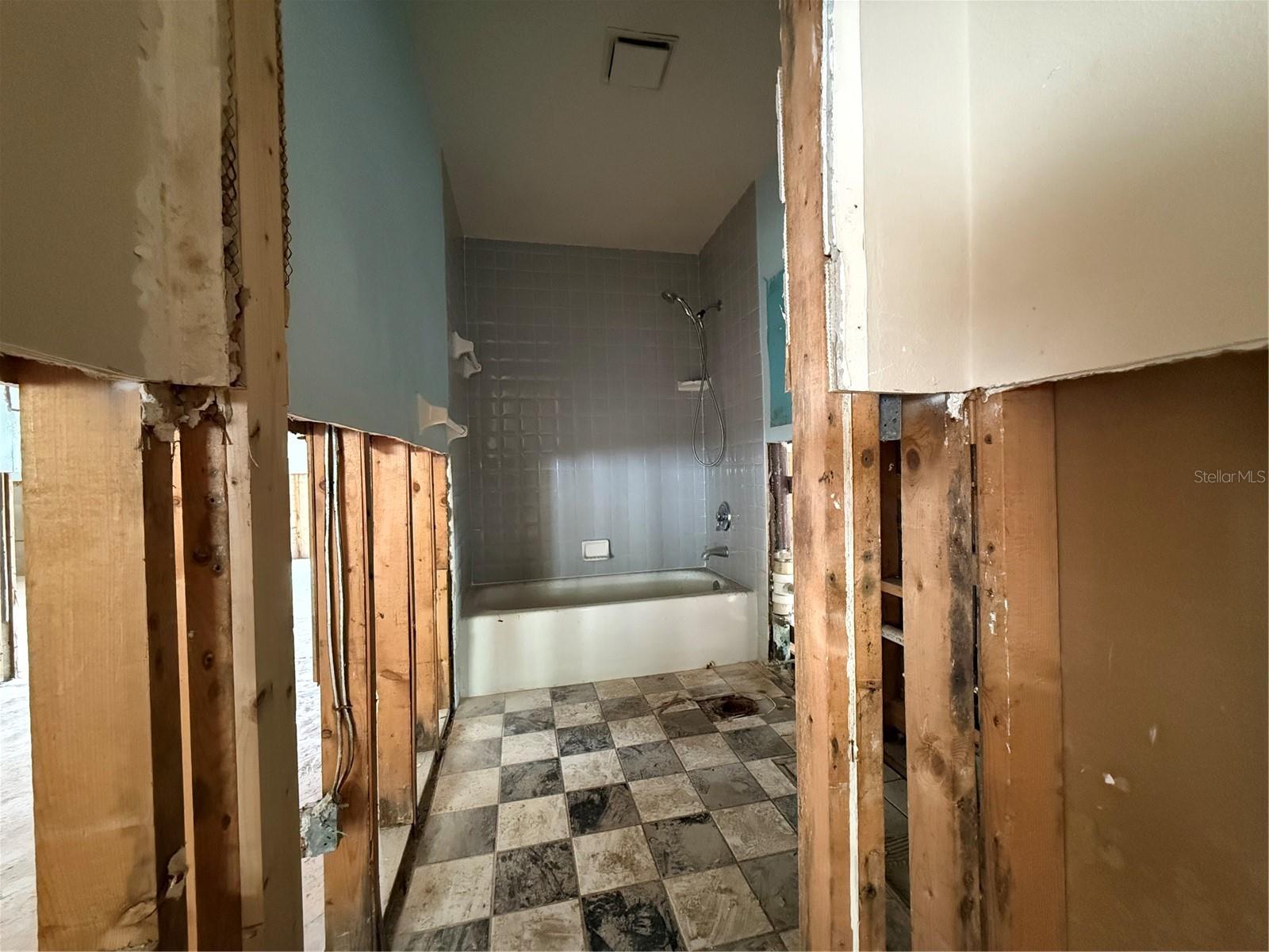 Image 7 of 14 For 1015 Boca Ciega Isle Drive