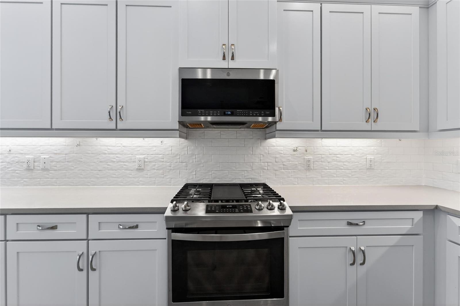 Image 17 of 79 For 15512 Corona Del Mar Drive