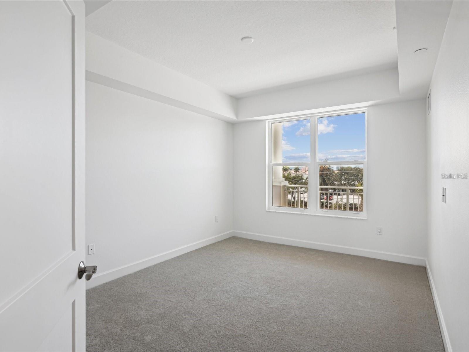 Image 13 of 35 For 125 Island Way 304