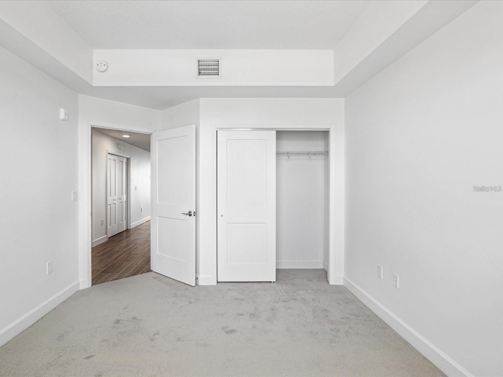 Image 14 of 35 For 125 Island Way 304