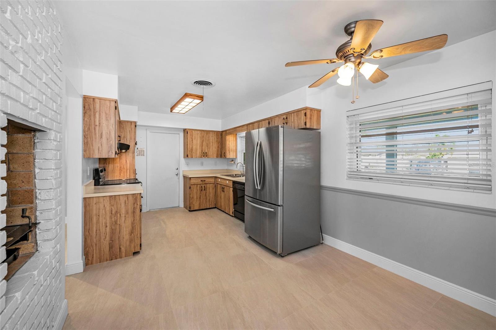 Image 13 of 41 For 1338 Hamlin Drive