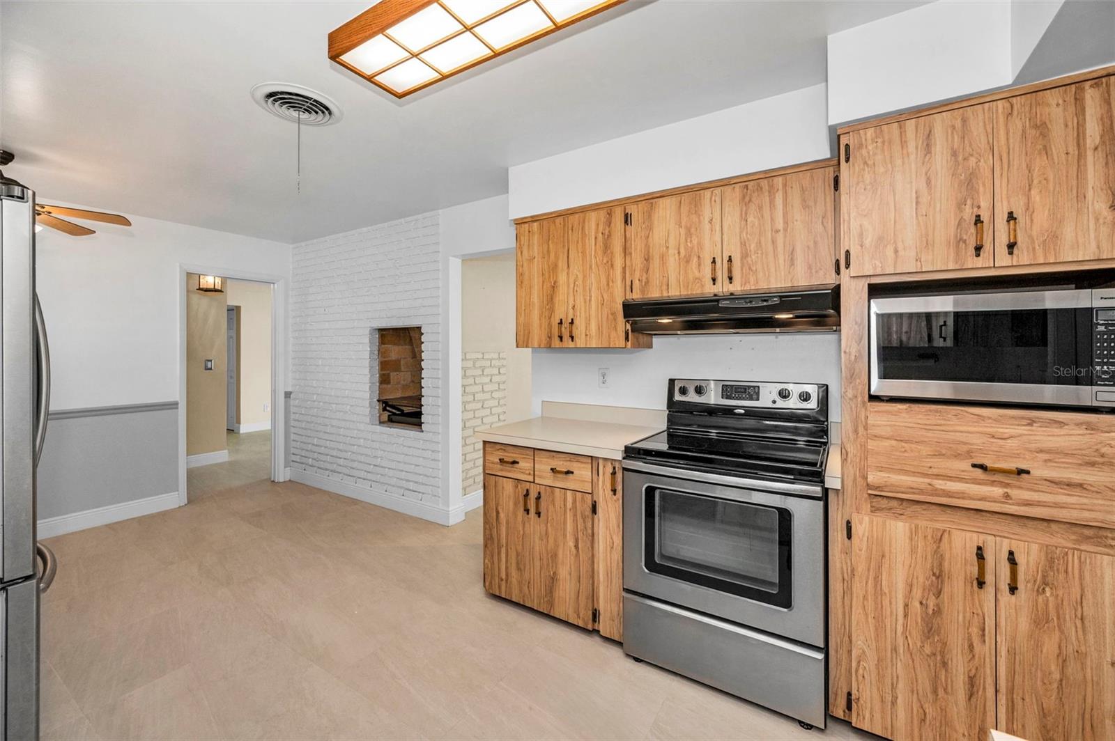 Image 18 of 41 For 1338 Hamlin Drive