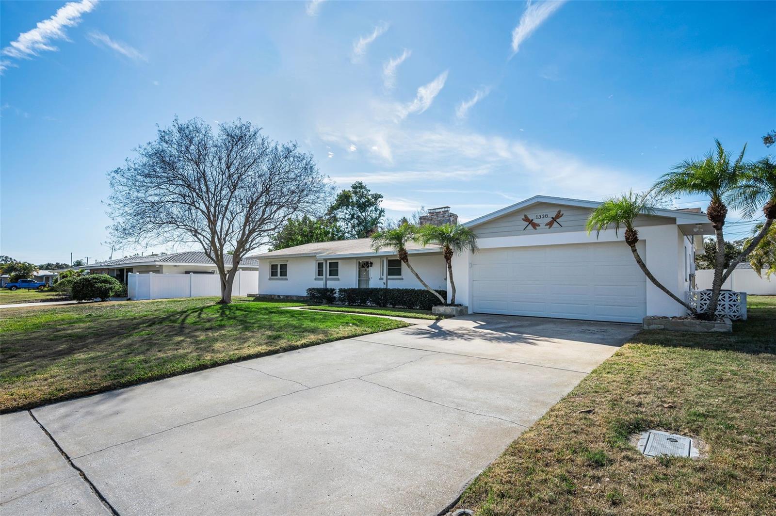 Image 5 of 41 For 1338 Hamlin Drive