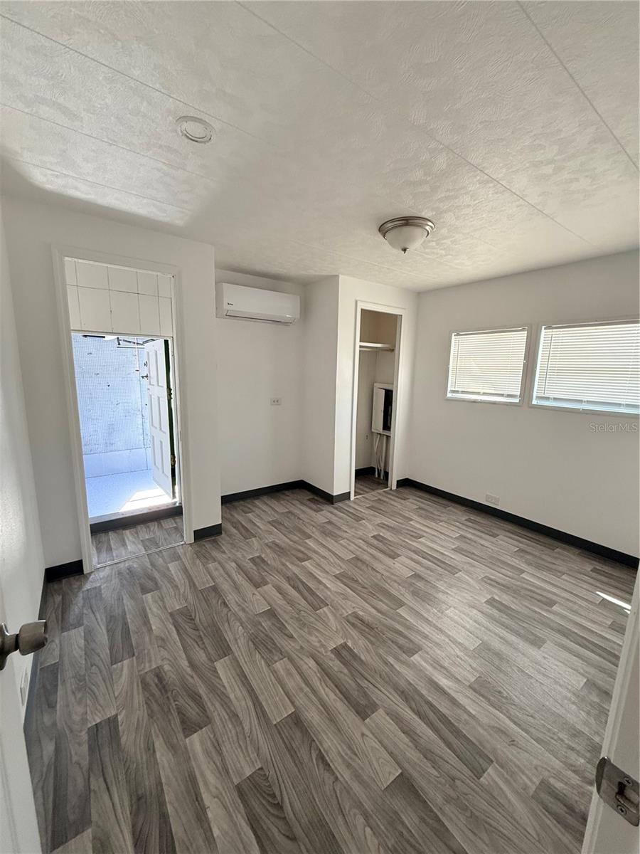 Image 28 of 38 For 4004 Reggie Drive