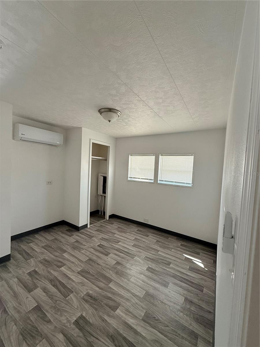 Image 29 of 38 For 4004 Reggie Drive