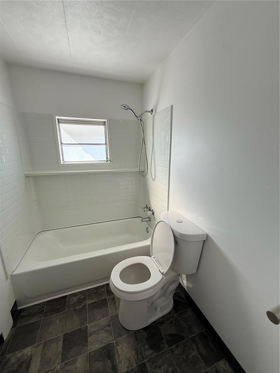 Image 34 of 38 For 4004 Reggie Drive