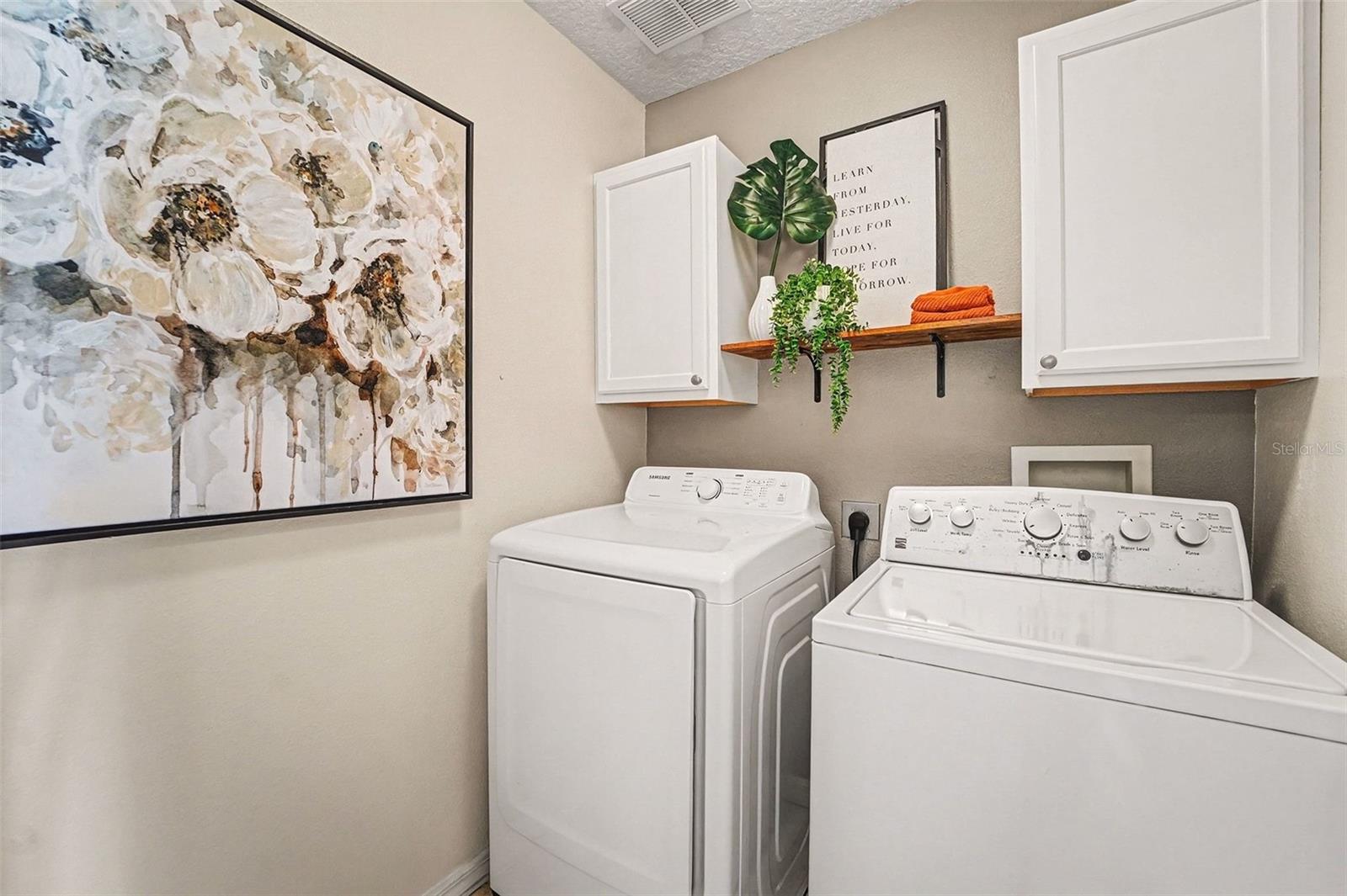 Image 27 of 40 For 2449 Silvermoss Drive