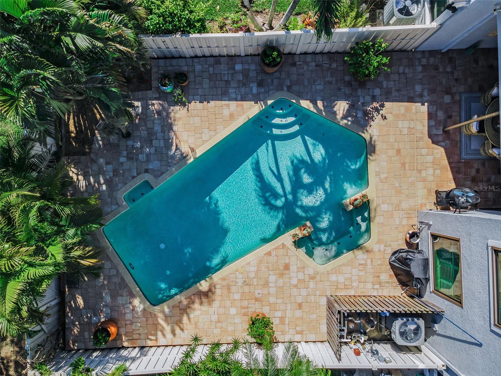 Image 3 of 53 For 990 San Carlos Court Ne